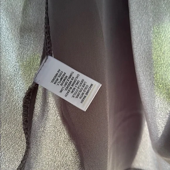 NWOT Cato Gray Blouse with Elegant Ruffle Design Women’s 26/28 - Picture 10 of 13